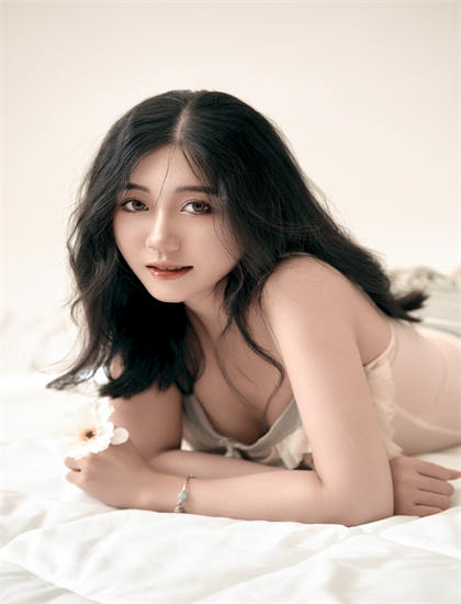 娱乐的《石头村变形记》观看指南：剧情走向、时间线梳理与人物关系图详解